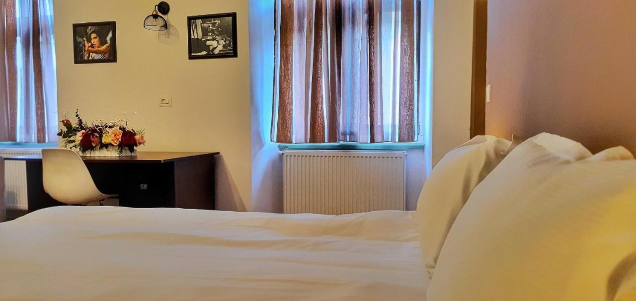 Casa Crown Hotell Braşov Exteriör bild
