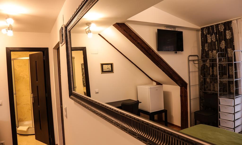 Casa Crown Hotell Braşov Exteriör bild
